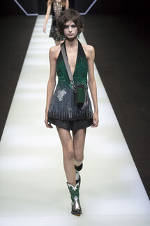 Emporio Armani Fall 2018 Ready-to-Wear , Emporio Armani осень зима 2018 , Fashion show , неделя моды в Милане , MFW , Mainstyles